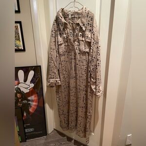 H&M Beige and Black Long Sleeve Dress